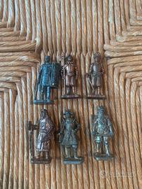 6 Soldatini in miniatura anni 90 sorprese kinder f