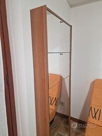 scarpiera  in legno con specchio