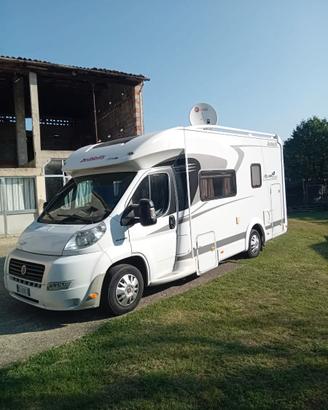 Camper Dethleffs semi integrale Lunghezza metri 66