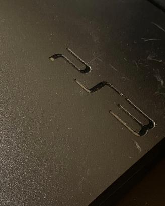 Sony PS3 con 2 controller e 10 giochi