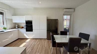 MORTARA CITTA': AMPIO APPARTAMENTO IN VILLA RISTRU