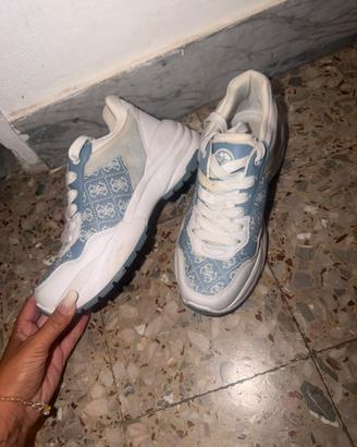 Scarpe Guess