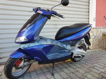Scooter Aprilia Area 51