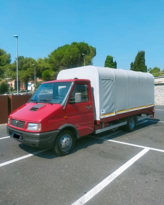 Iveco Daily Carroattrezzi Centinato Patente B