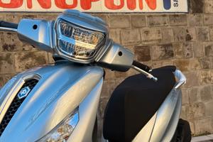 Piaggio Medley 125 base