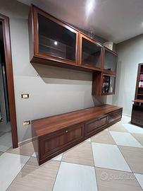 Parete attrezzata in legno di ciliegio