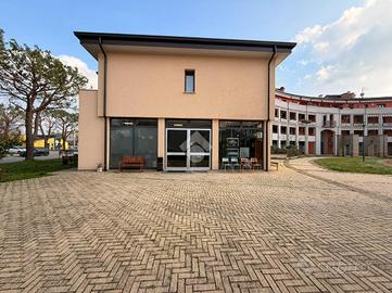NEGOZIO A LONATO DEL GARDA