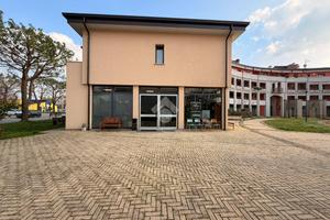 NEGOZIO A LONATO DEL GARDA