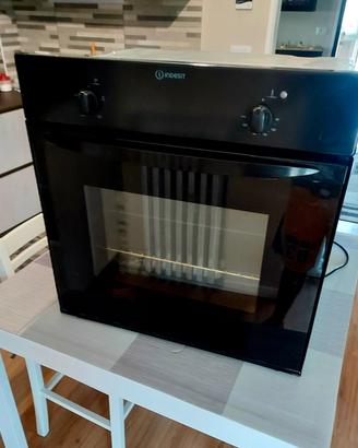 Forno ad incasso INDESIT