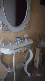 Consolle stile barocco e vaso