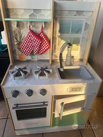 Cucina gioco da bambini  Kidkraft usata ma buona