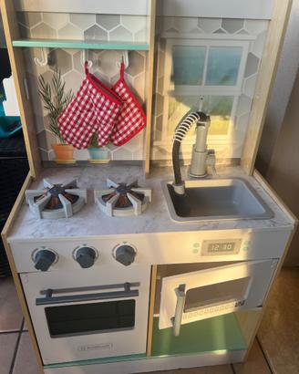 Cucina gioco da bambini  Kidkraft usata ma buona