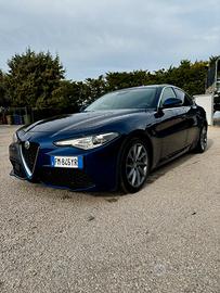 ALFA ROMEO Giulia Veloce 2.2 TD 210 CV AT8 AWD Q4