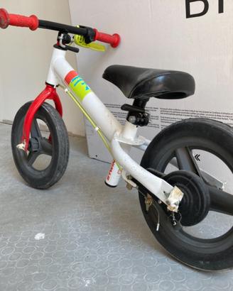 Triciclo senza pedali