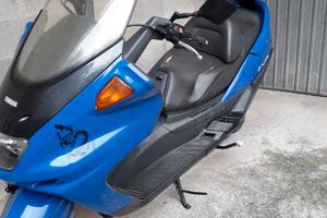 Yamaha Majesty YP250