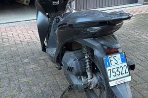 SH125 2025 incidentato