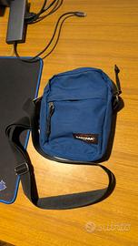 eastpack tracolla blu