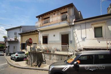 Casa indipendente - Linguaglossa