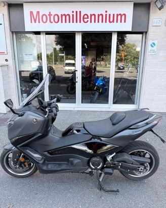 Yamaha T Max 560 crystal graphite 2658 km