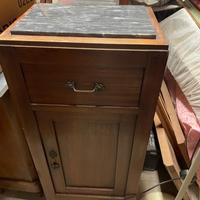 Comodini in legno antico