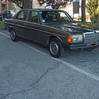 Mercedes Benz  240d w123 1982 