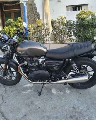 Triumph street twin 900 2021