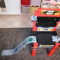 Piano lavoro con scivolo Smoby Cars Saetta McQueen