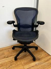 Herman Miller Aeron Blu Ricondizionata