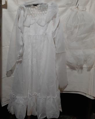 vestito stile vittoriano con  velo e sottoveste 