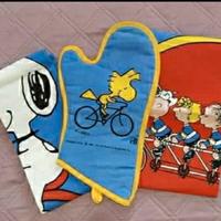 2  SET CUCINA SNOOPY E PIERRE CARDIN