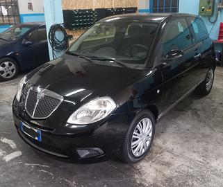 Lancia Ypsilon GUIDABILE ANCHE DA NEOPATENTATI
