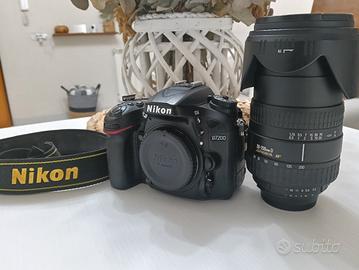 Nikon D7200 come nuova + tele Sigma 28-200 mm. 