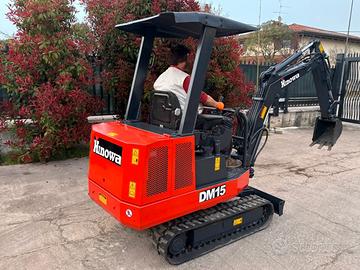 E170 Mini escavatore Hinowa 15 q