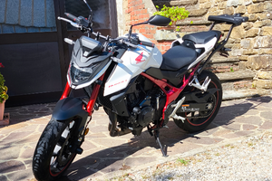 Honda CB 750 Hornet 2023