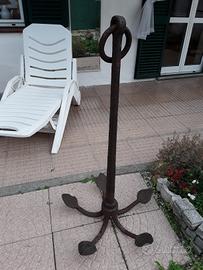 antica ancora realmente usata in mare