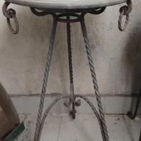 Braciere  con piedistallo in ferro battuto vintage