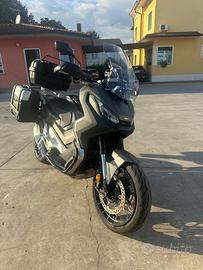 Honda XADV 750