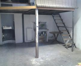 Laboratorio in zona via Ponte Nuovo