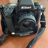 Nikon F5 Kodak + Obbiettivo Nikkor 24mm