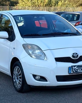 Toyota Yaris 1.0 5 porte Sol