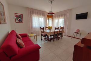 AMPIO CON 2 CAMERE 150m SPIAGGIA LEVANTE