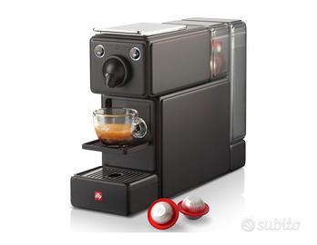Macchina caffè illy