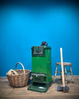 STUFA IN GHISA SMALTATA VERDE BAITA MONTAGNA