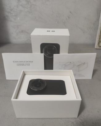 Xiaomi action camera con accessori