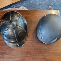 caschi per monta a cavallo.