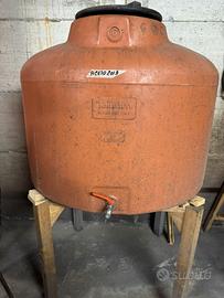 Botte in vetroresina per aceto