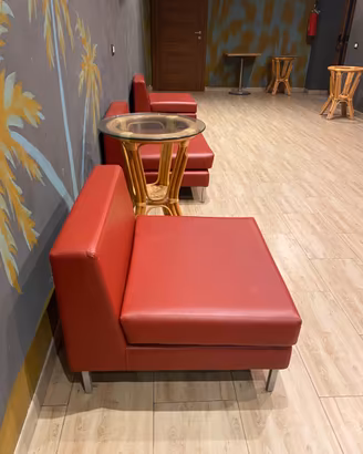 Divano pub-ristorante + tavolini