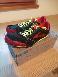 Scarpe chiodate per atletica leggera 