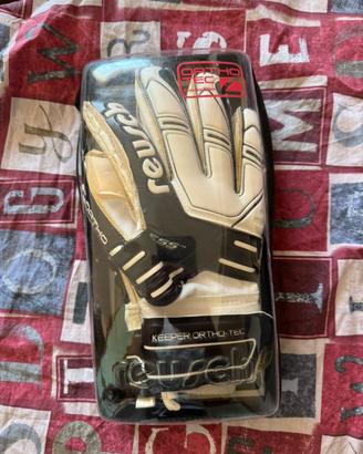 Guanti calcio Reusch
