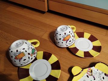 Tazze da colazione colorate 